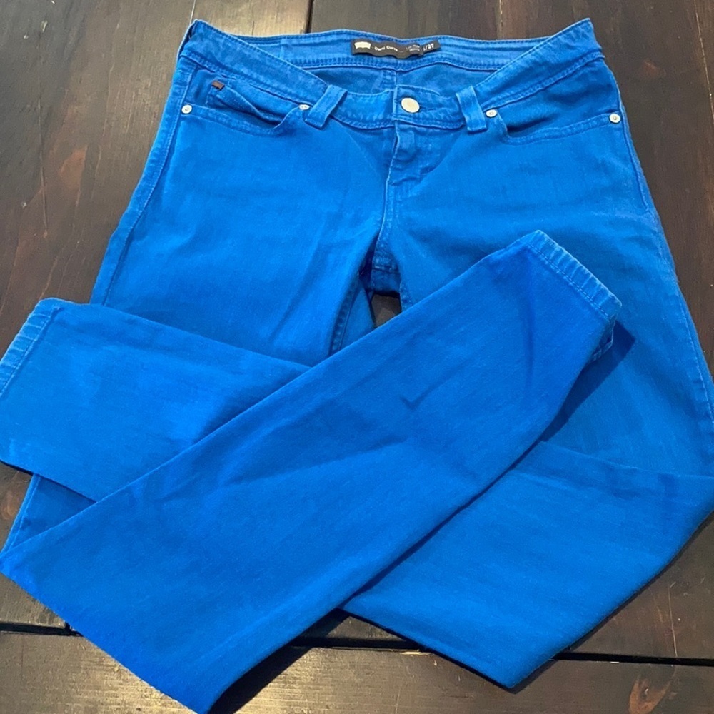 Levi’s Royal Blue jeans. Sz. 5/27